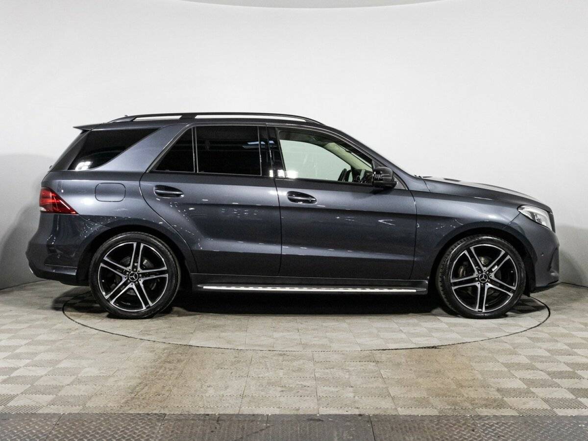 Mercedes-Benz GLE с пробегом — 2015 год. Фото: #3