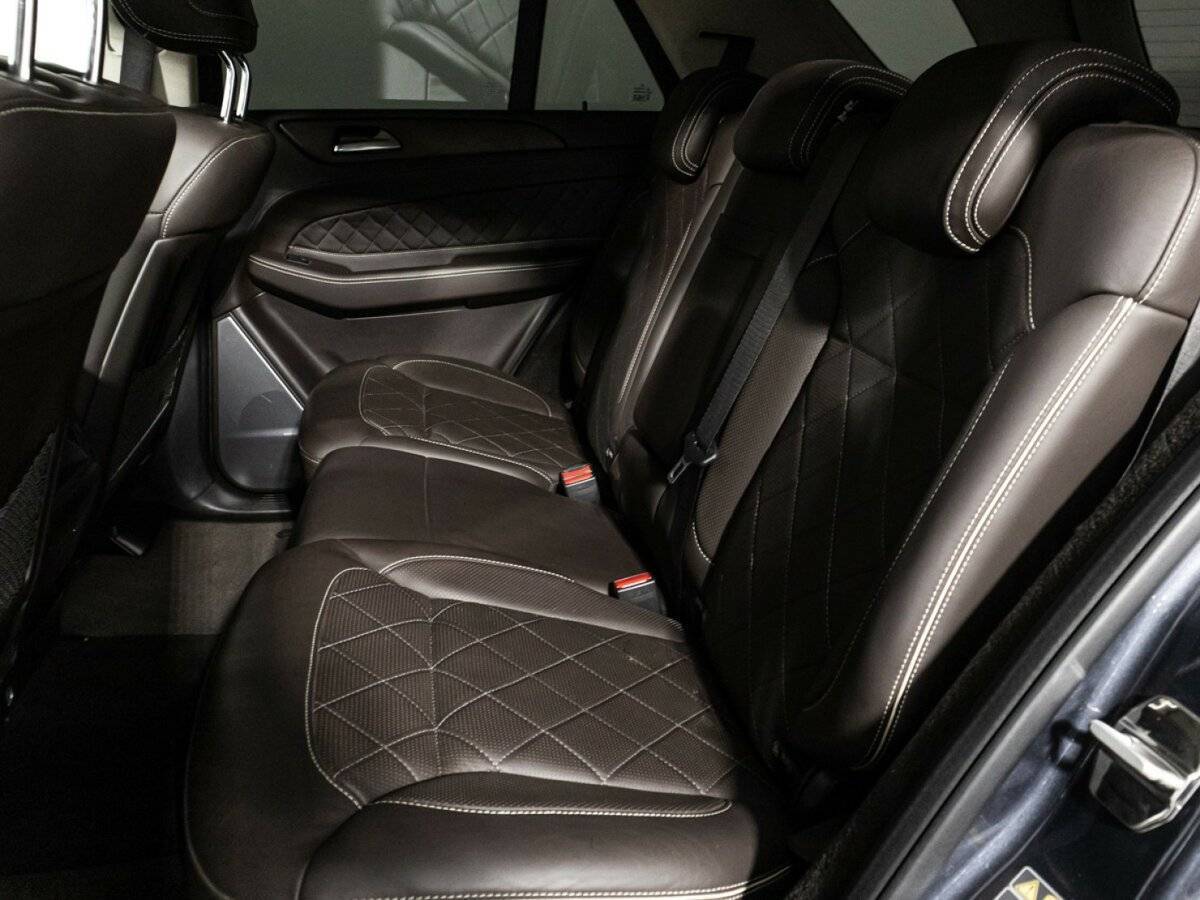 Mercedes-Benz GLE с пробегом — 2015 год. Фото: #9