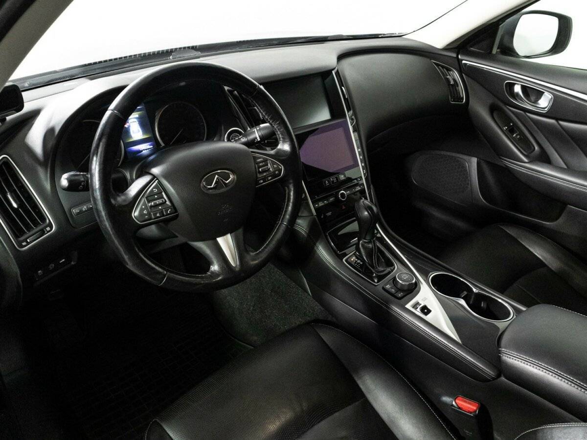 Infiniti Q50 с пробегом — 2014 год. Фото: #10