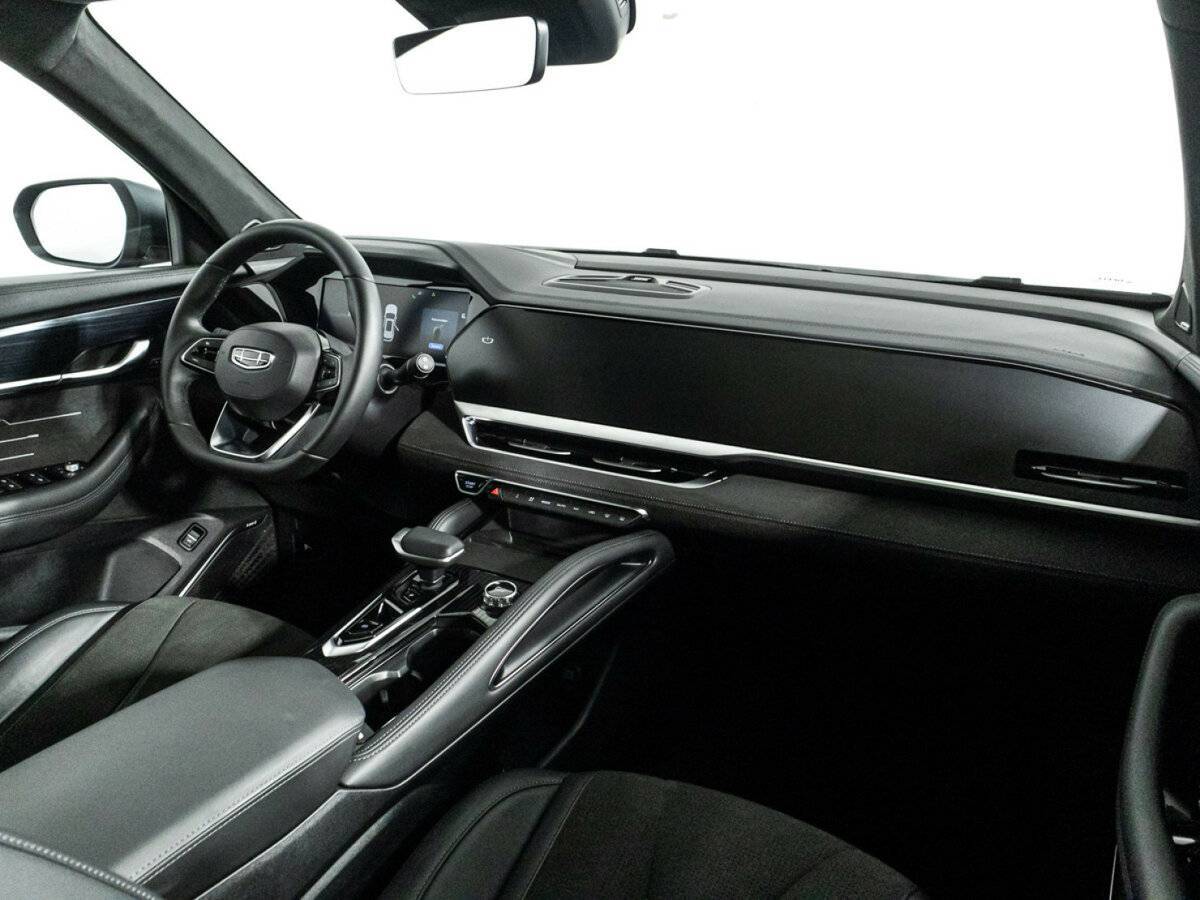 Geely Monjaro с пробегом — 2024 год. Фото: #7