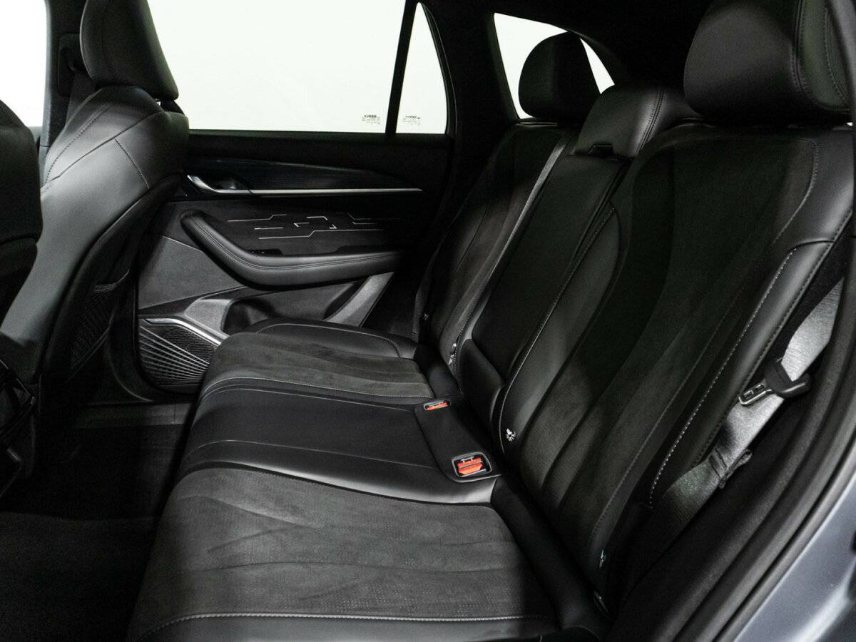 Geely Monjaro с пробегом — 2024 год. Фото: #8