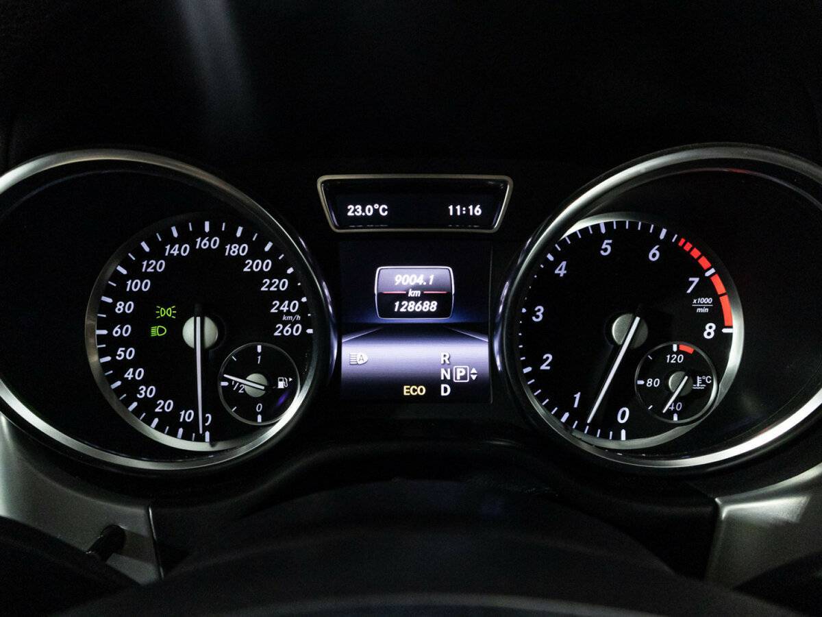 Mercedes-Benz GL-Класс с пробегом — 2014 год. Фото: #11