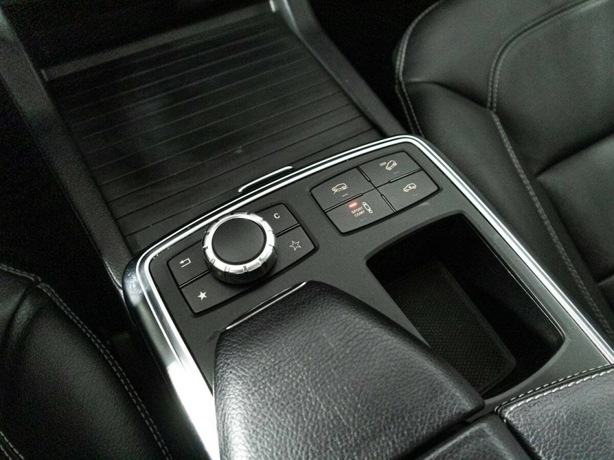 Mercedes-Benz GL-Класс с пробегом — 2014 год. Фото: #21