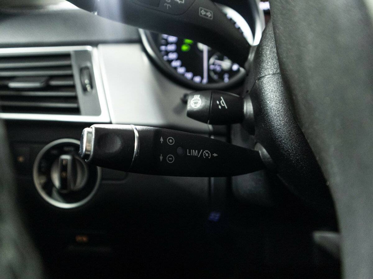 Mercedes-Benz GL-Класс с пробегом — 2014 год. Фото: #24