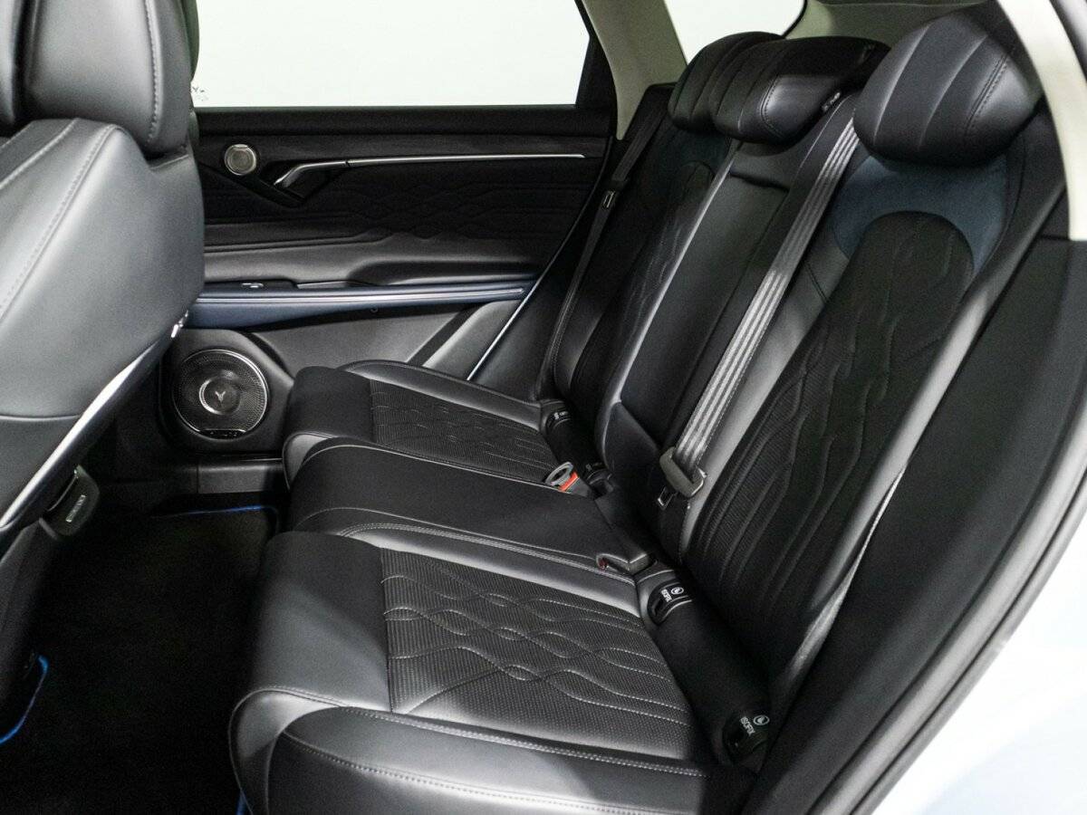 Voyah Free с пробегом — 2022 год. Фото: #9