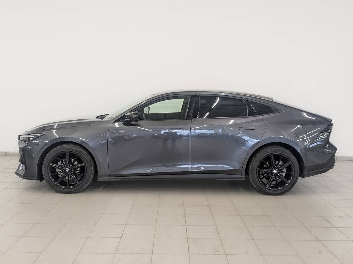 Changan UNI-V с пробегом — 2024 год. Фото: #7