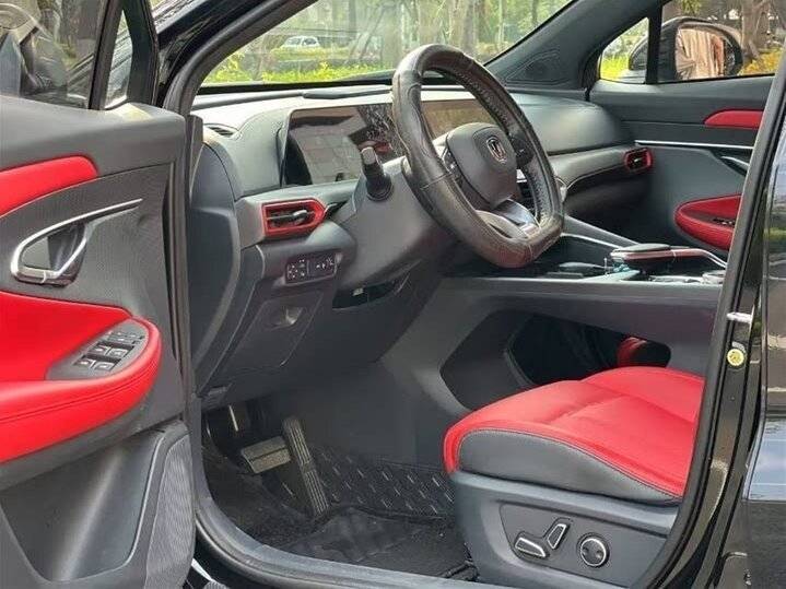 Changan UNI-T с пробегом — 2022 год. Фото: #4