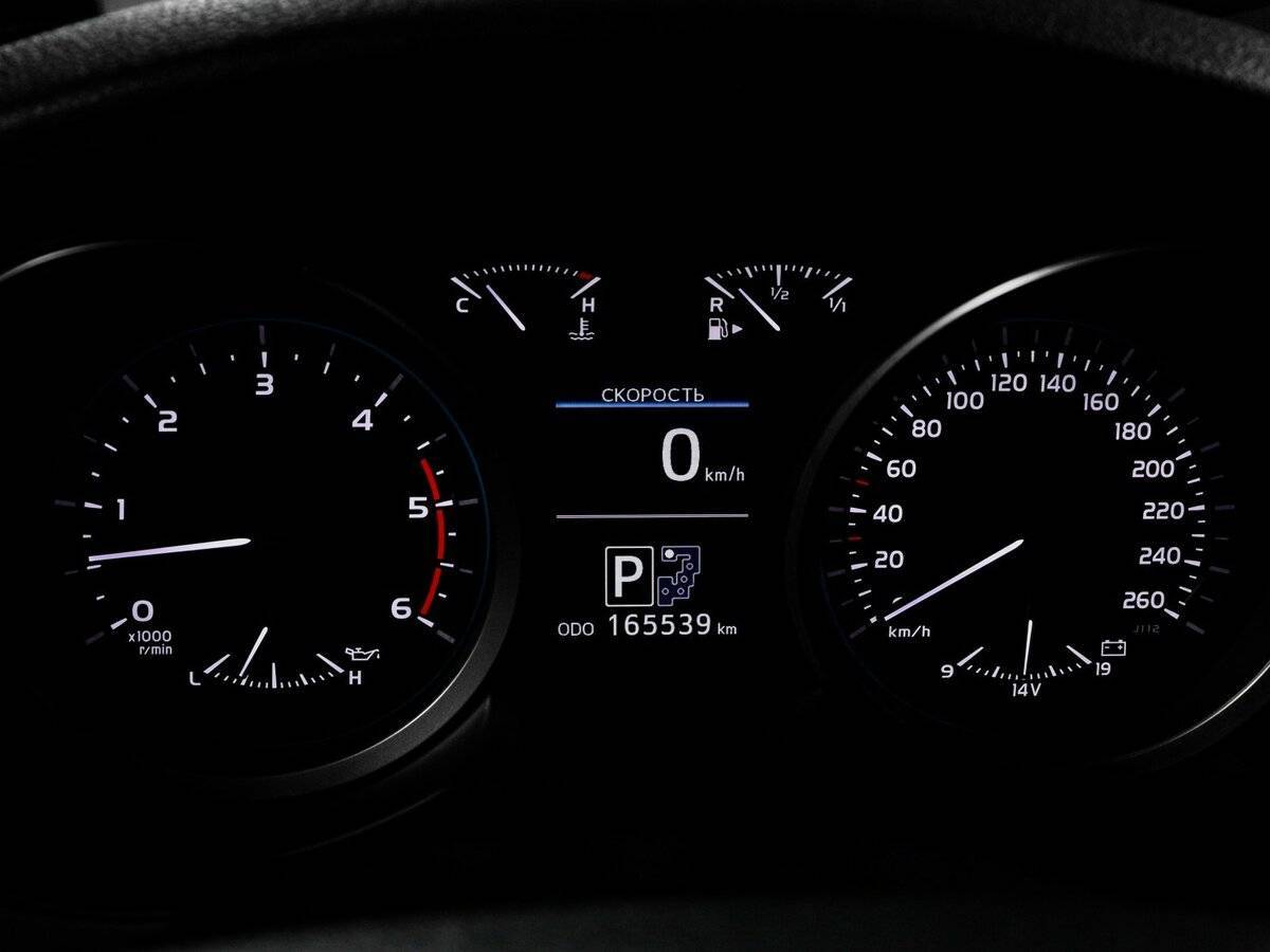 Toyota Land Cruiser с пробегом — 2014 год. Фото: #10