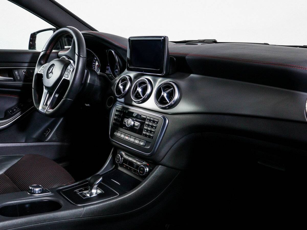 Mercedes-Benz CLA AMG с пробегом — 2013 год. Фото: #8