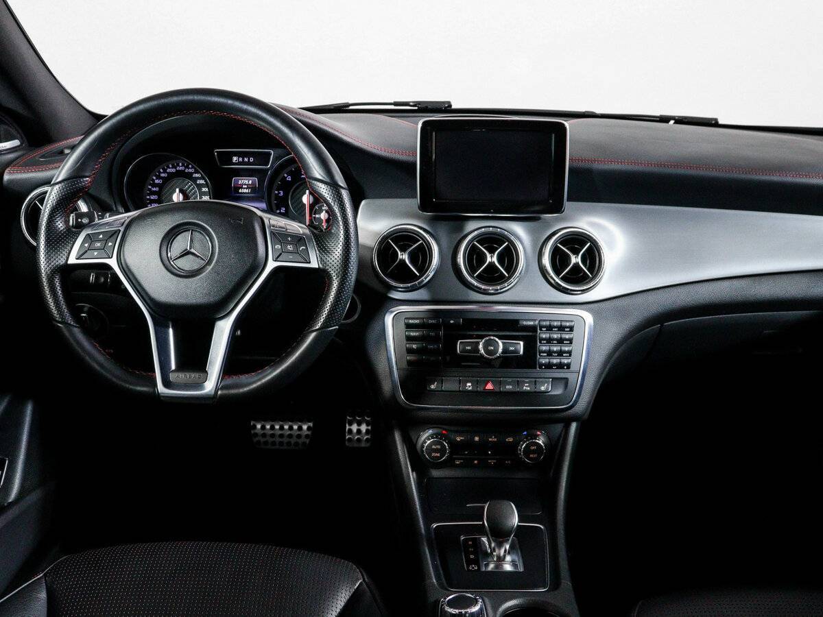 Mercedes-Benz CLA AMG с пробегом — 2013 год. Фото: #11