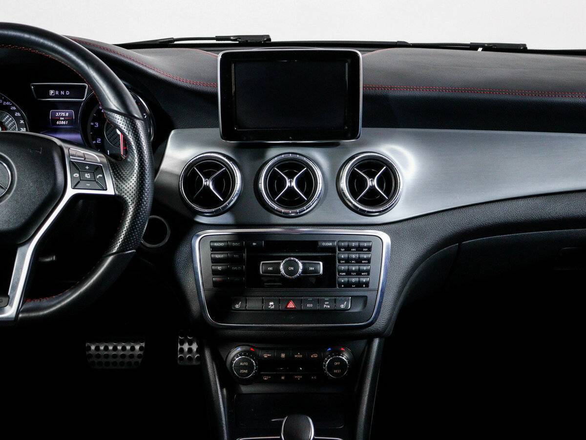 Mercedes-Benz CLA AMG с пробегом — 2013 год. Фото: #12