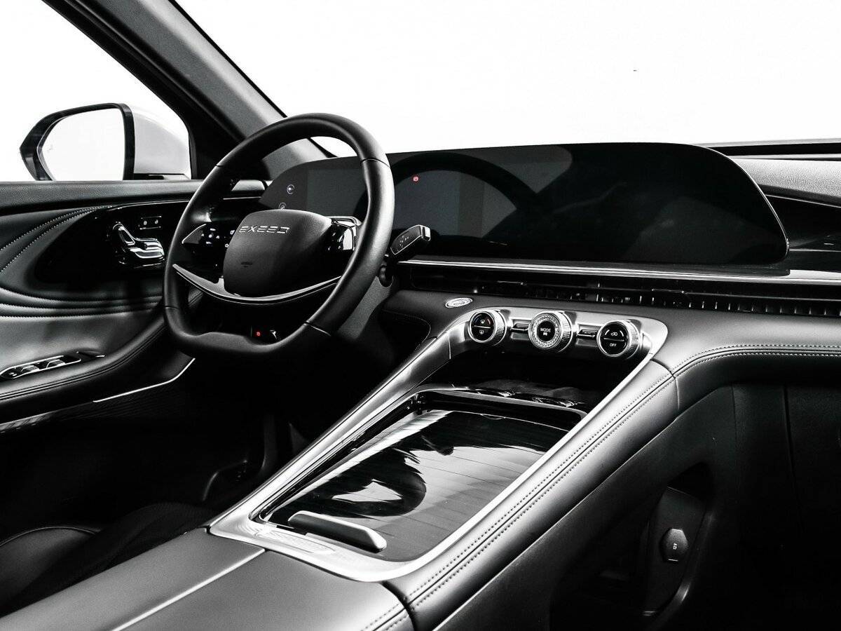 EXEED RX с пробегом — 2023 год. Фото: #8