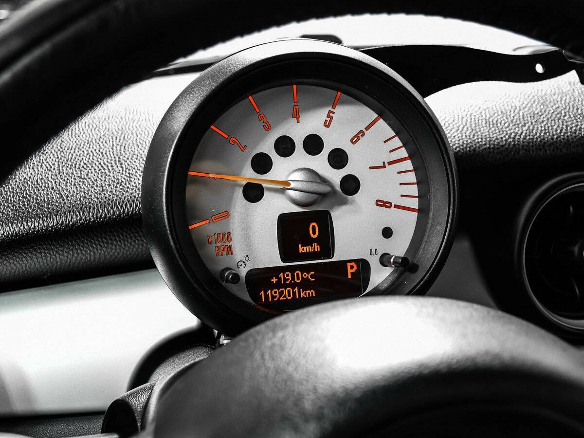 Mini Hatch с пробегом — 2012 год. Фото: #9