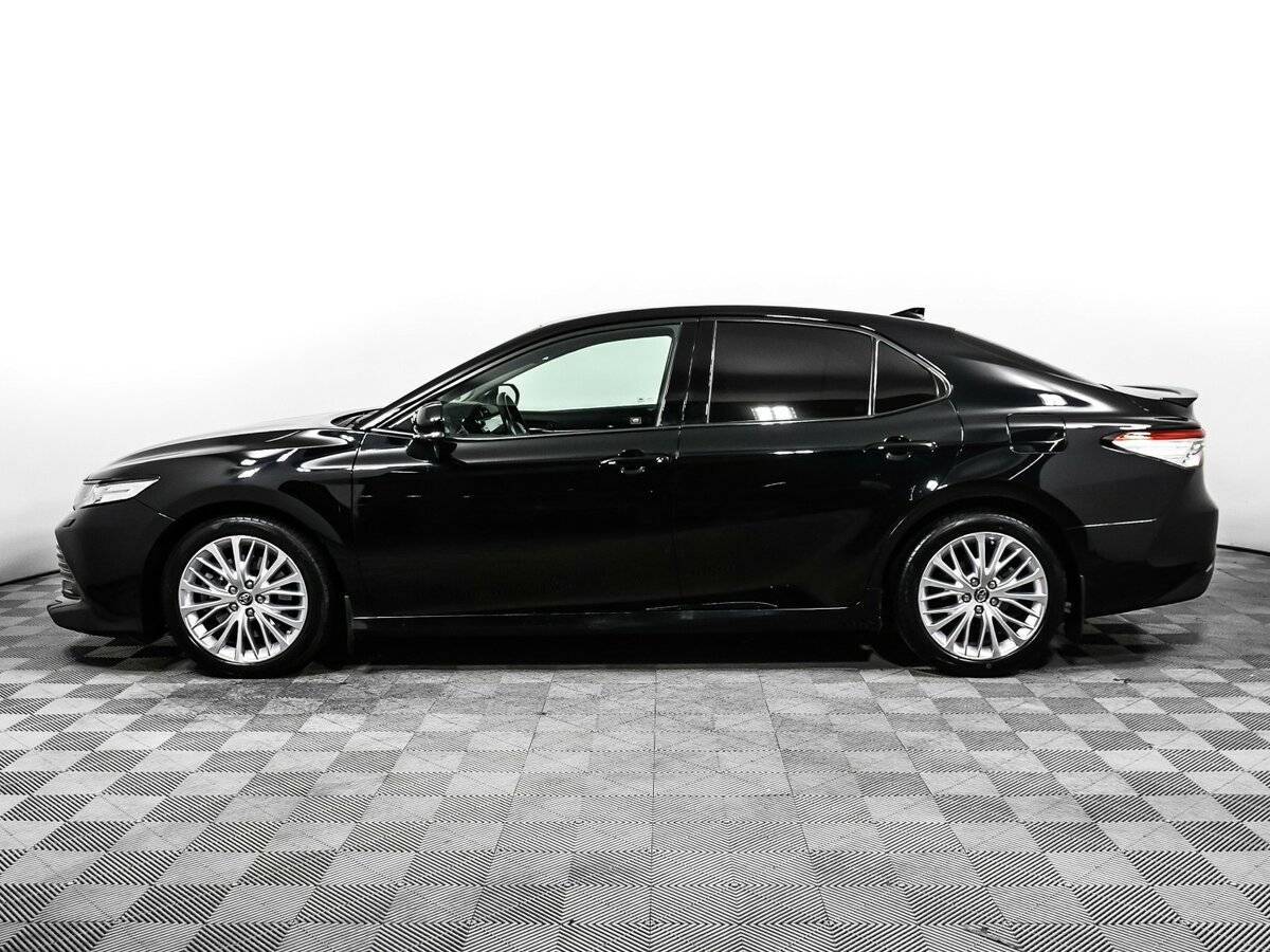 Toyota Camry с пробегом — 2018 год. Фото: #7