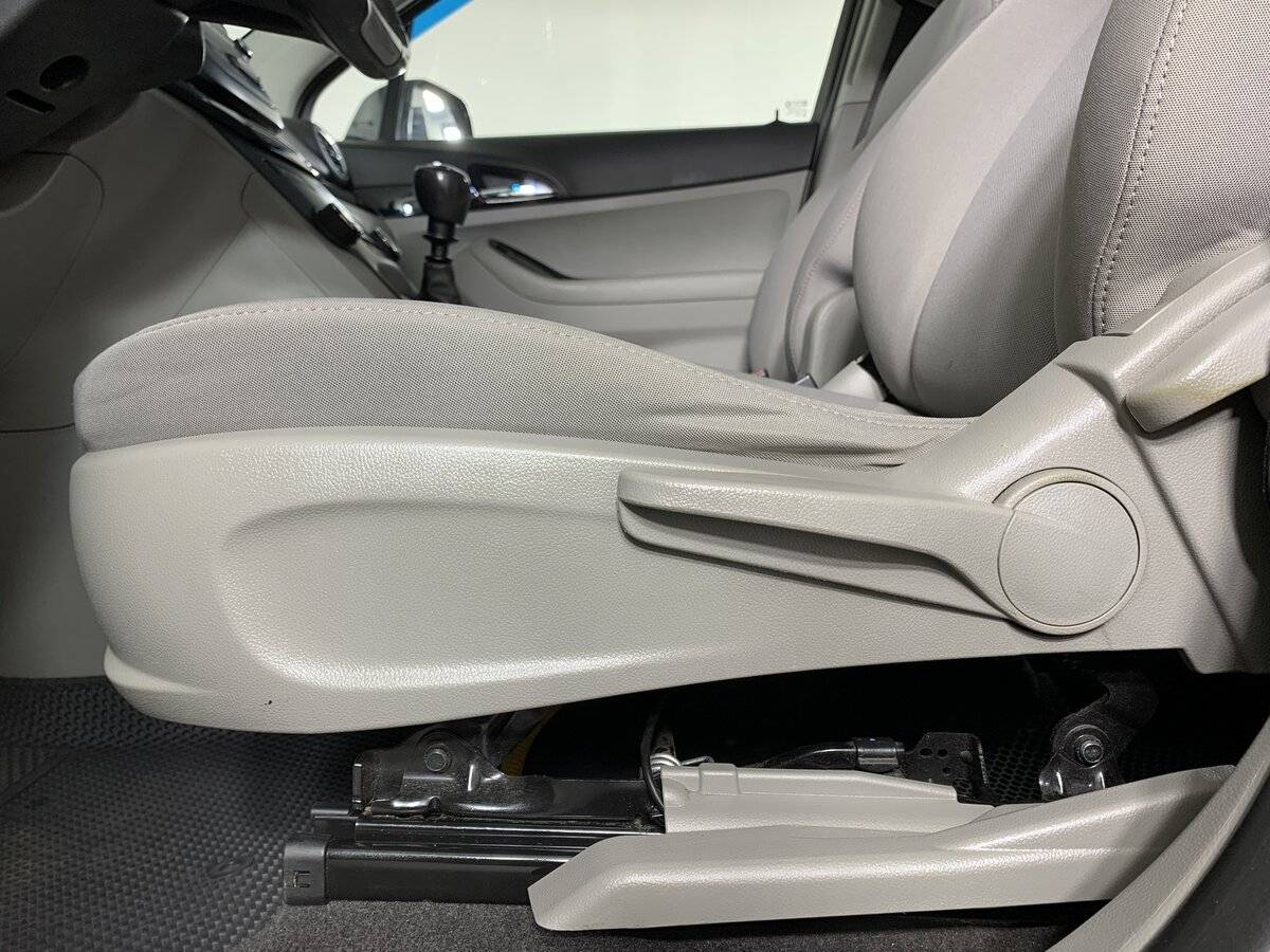 Chevrolet Orlando с пробегом — 2013 год. Фото: #15