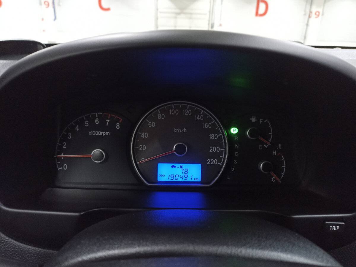 Hyundai Elantra с пробегом — 2007 год. Фото: #12