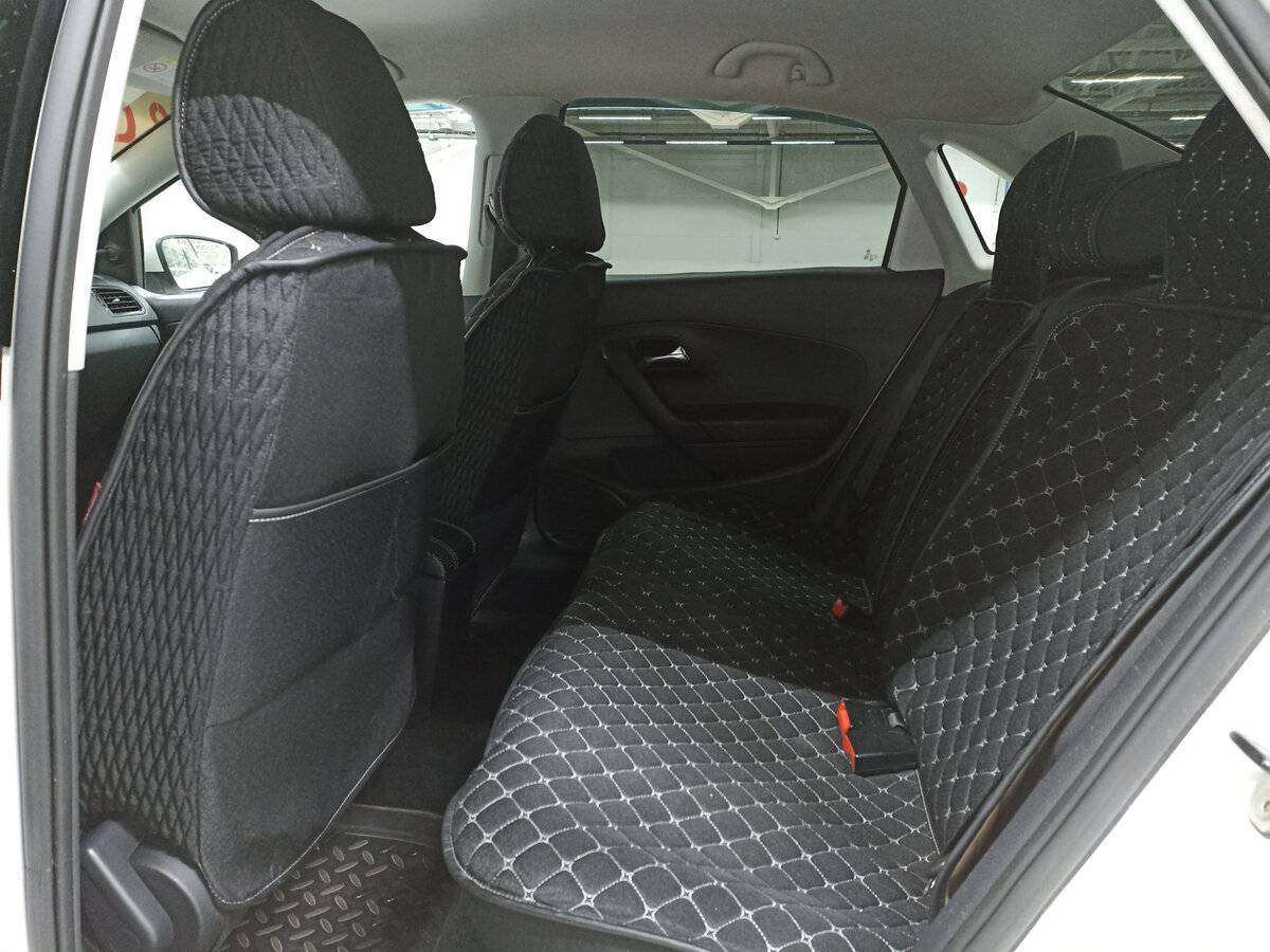 Volkswagen Polo с пробегом — 2013 год. Фото: #11