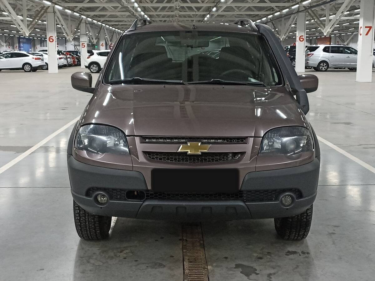 Chevrolet Niva с пробегом — 2018 год. Фото: #1