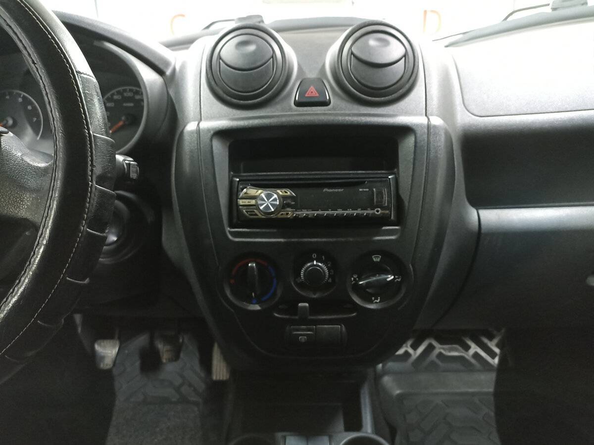 Lada (ВАЗ) Granta с пробегом — 2012 год. Фото: #14