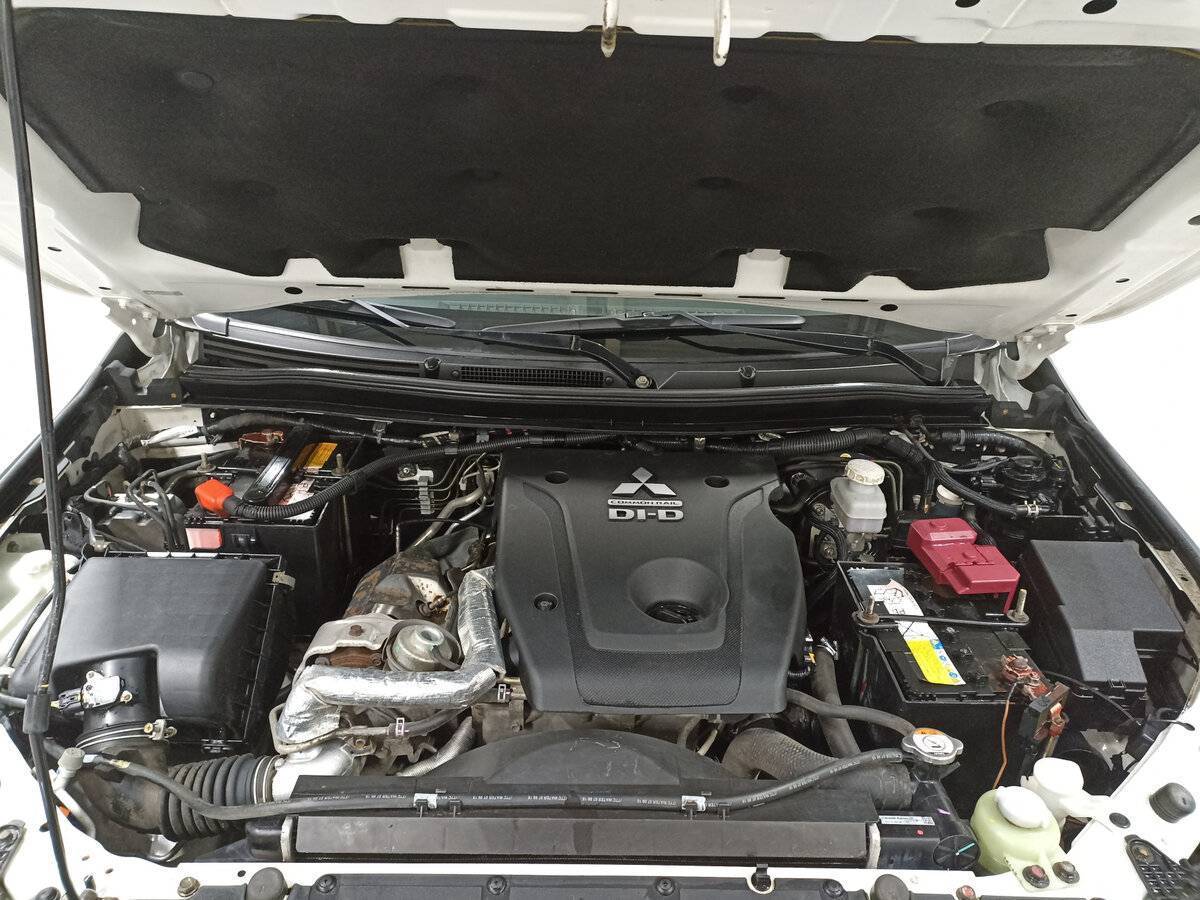 Mitsubishi Pajero Sport с пробегом — 2018 год. Фото: #8