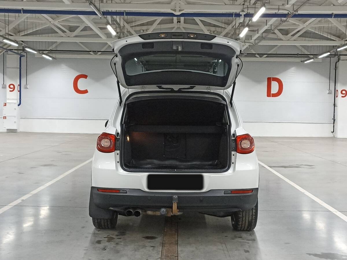 Volkswagen Tiguan с пробегом — 2010 год. Фото: #9