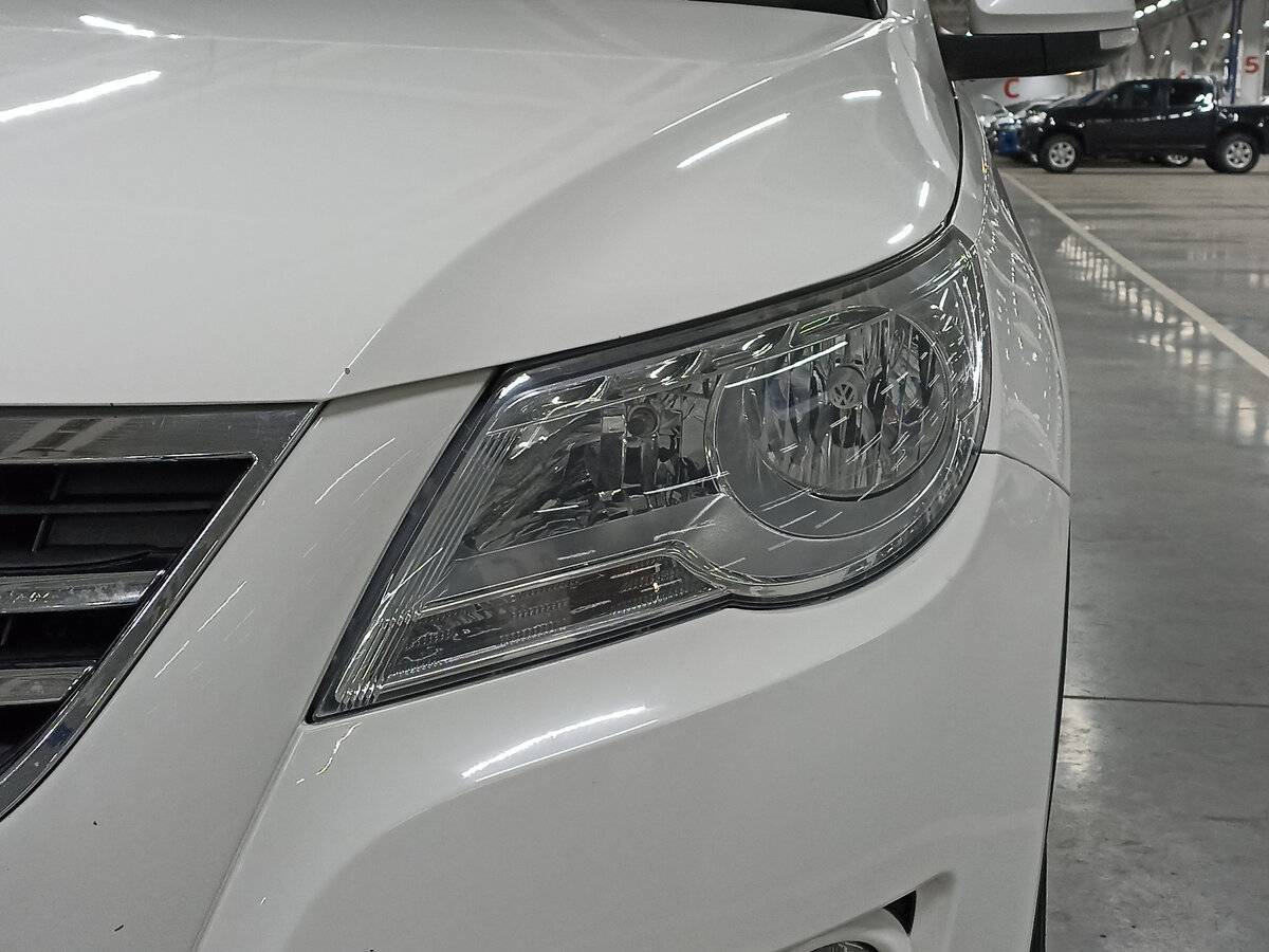 Volkswagen Tiguan с пробегом — 2010 год. Фото: #16