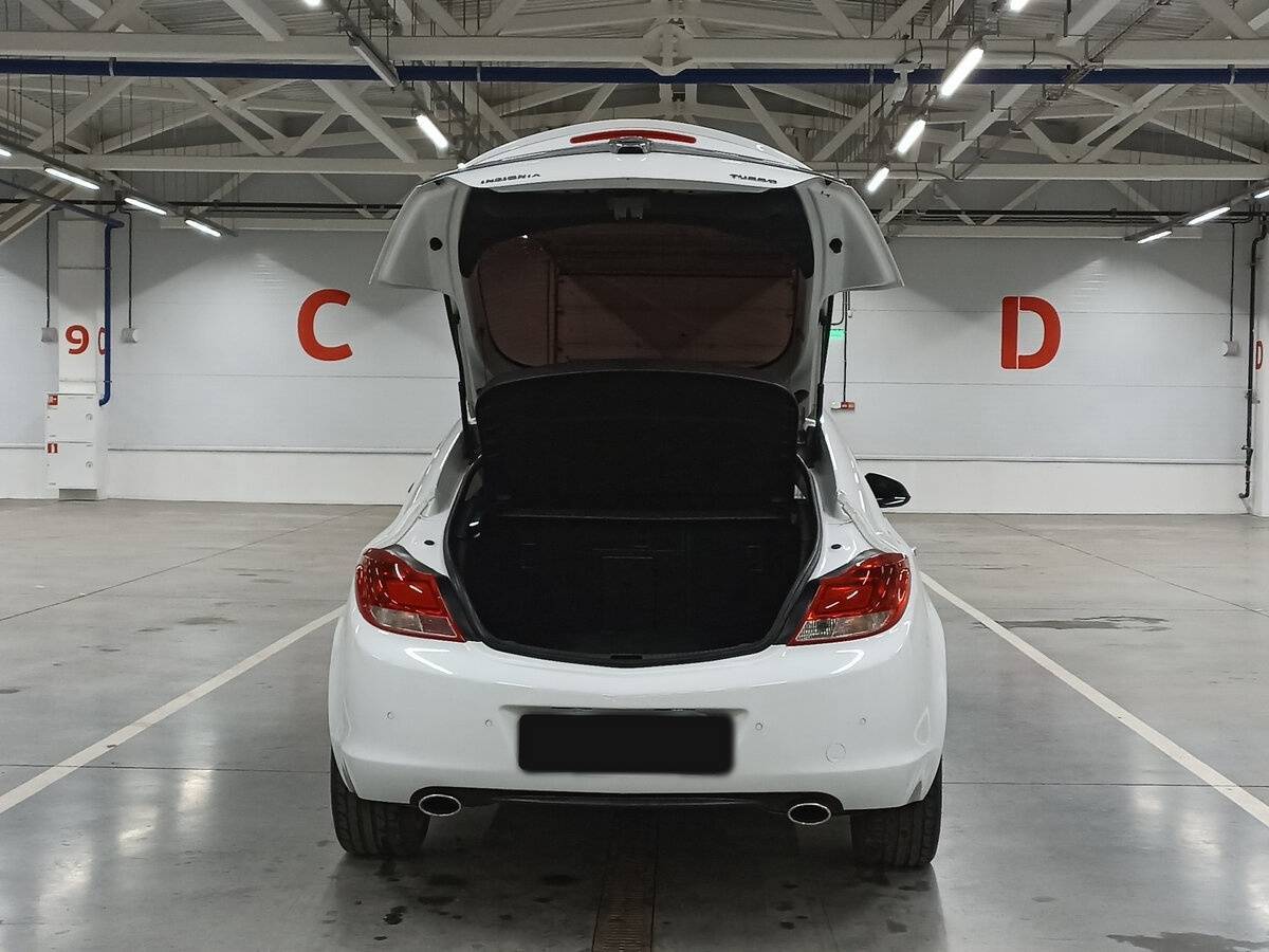 Opel Insignia с пробегом — 2011 год. Фото: #9