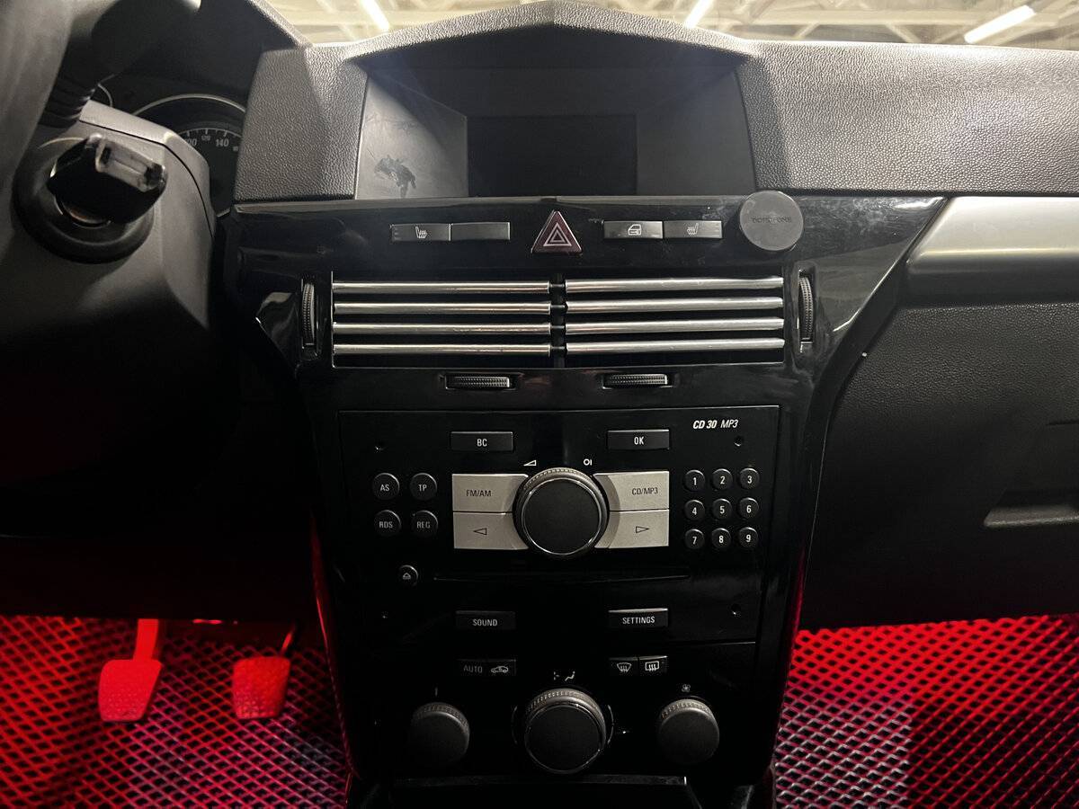 Opel Astra с пробегом — 2008 год. Фото: #14