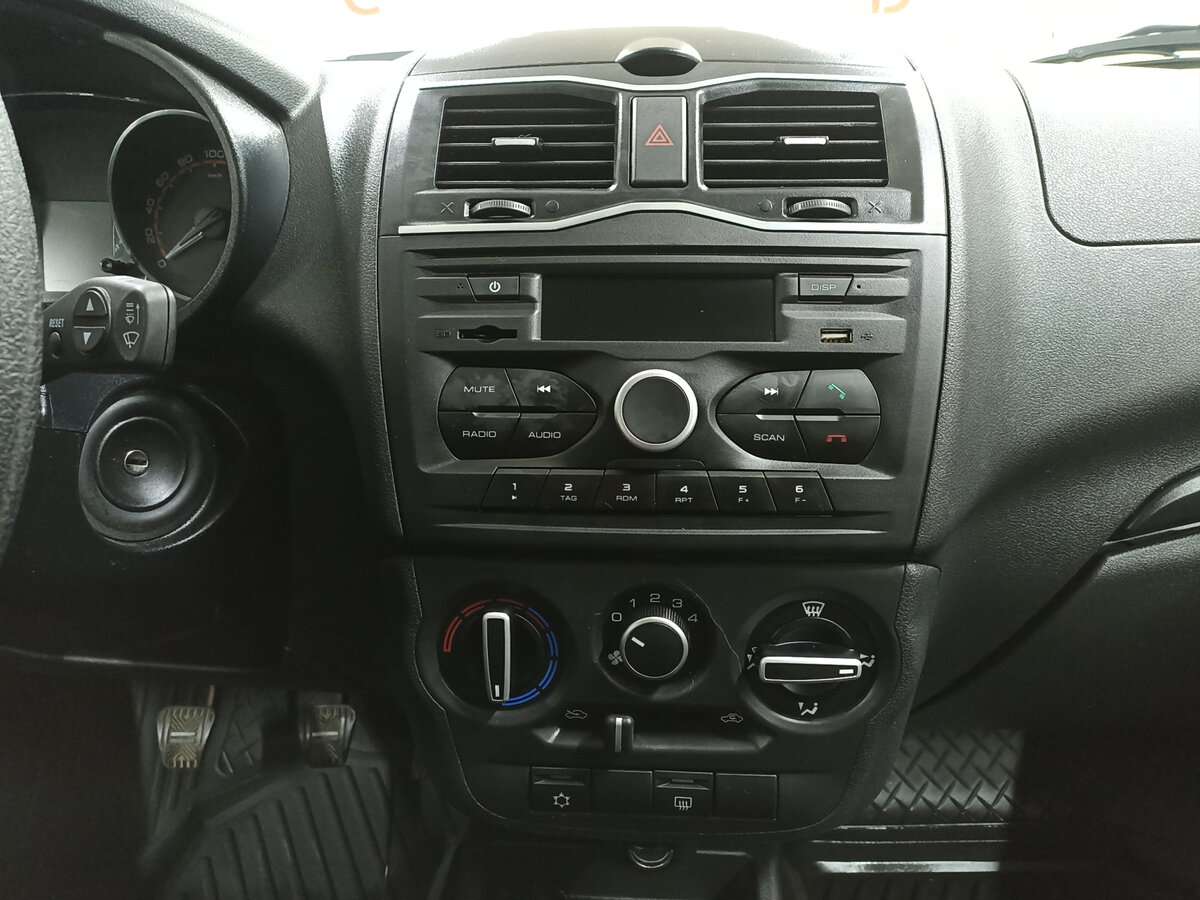 Lada (ВАЗ) Granta с пробегом — 2023 год. Фото: #14