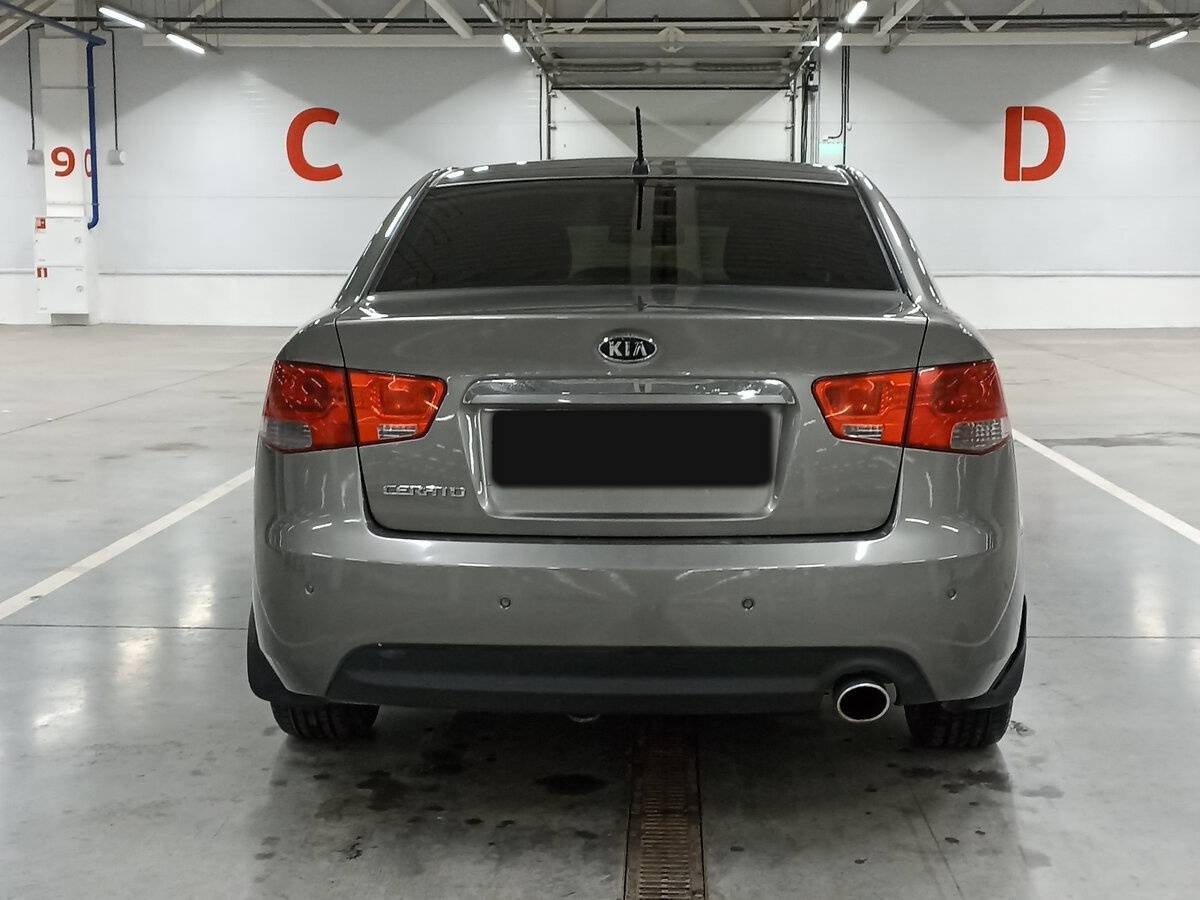 Kia Cerato с пробегом — 2011 год. Фото: #5