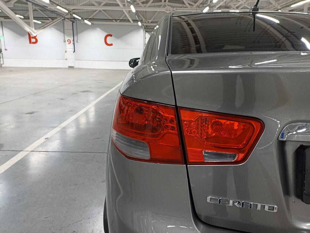 Kia Cerato с пробегом — 2011 год. Фото: #8