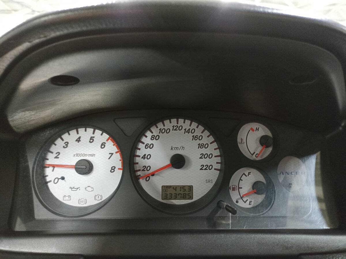 Mitsubishi Lancer с пробегом — 2006 год. Фото: #12