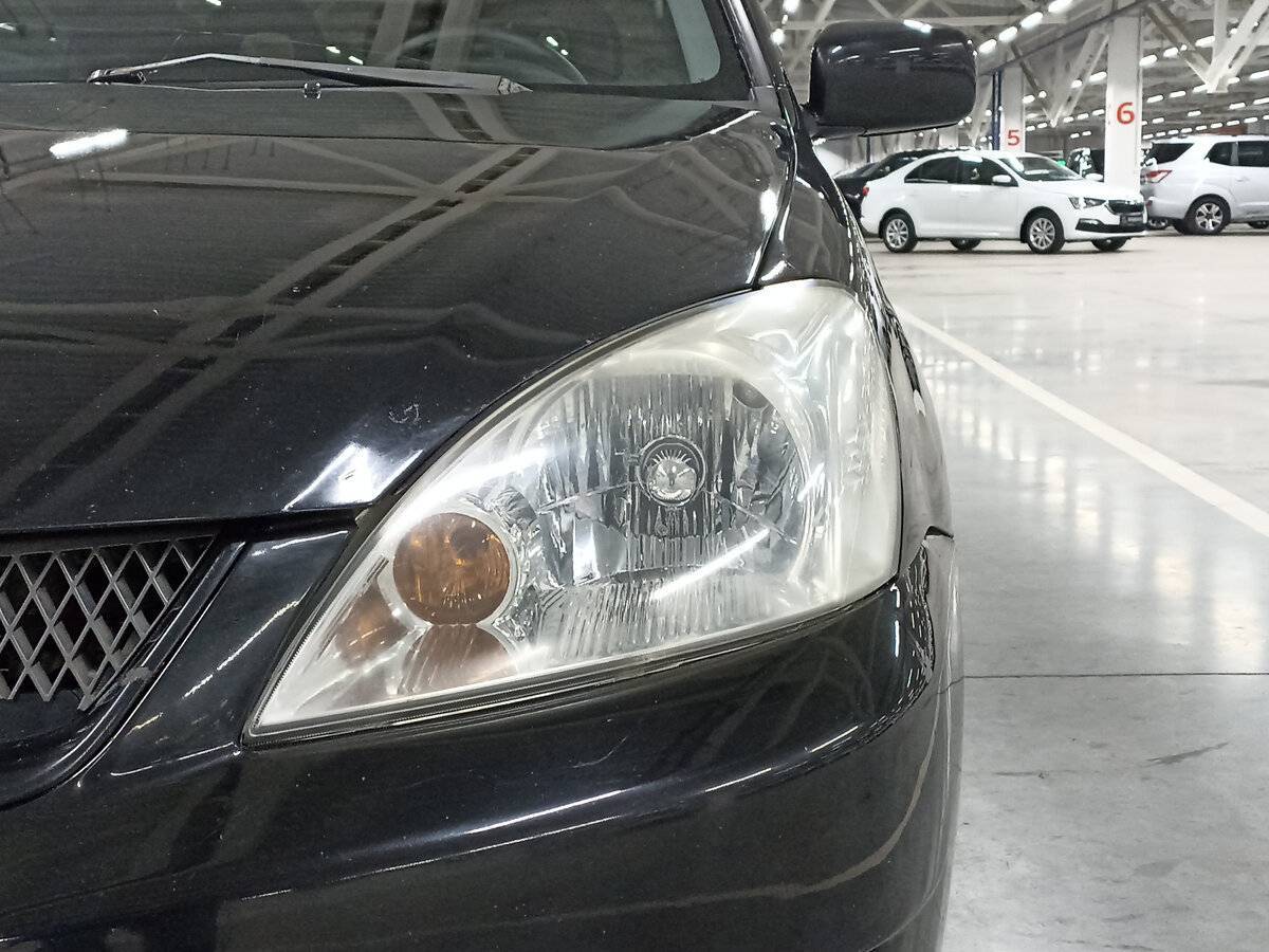 Mitsubishi Lancer с пробегом — 2006 год. Фото: #16