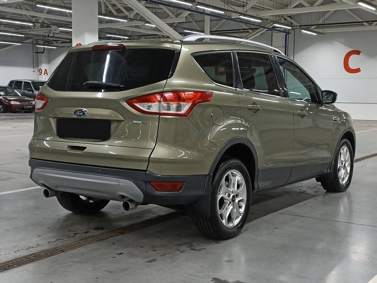 Ford Kuga с пробегом — 2014 год. Фото: #4