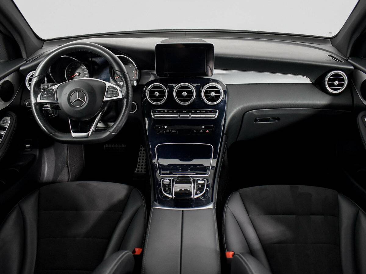 Mercedes-Benz GLC с пробегом — 2018 год. Фото: #10