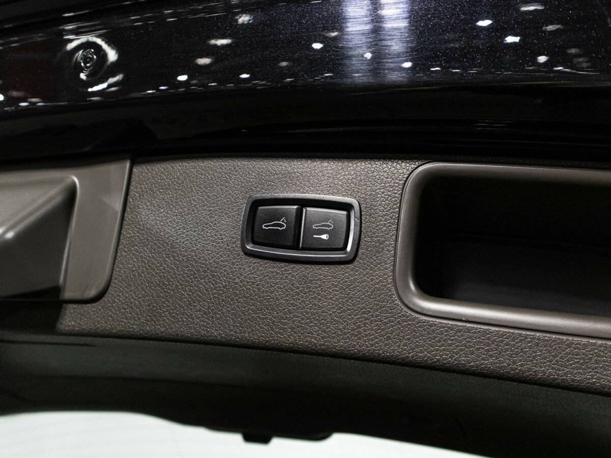 Porsche Macan с пробегом — 2019 год. Фото: #21