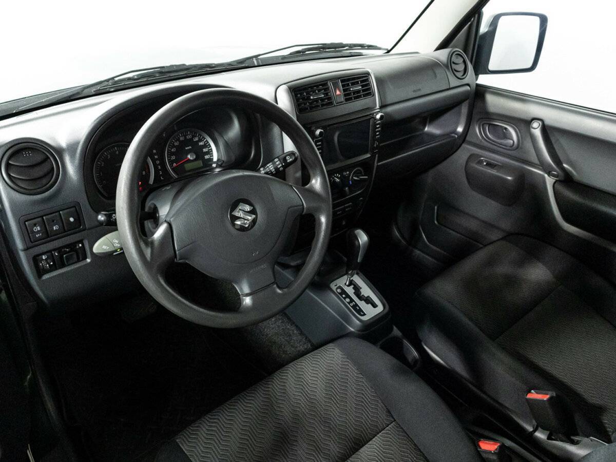 Suzuki Jimny с пробегом — 2012 год. Фото: #10