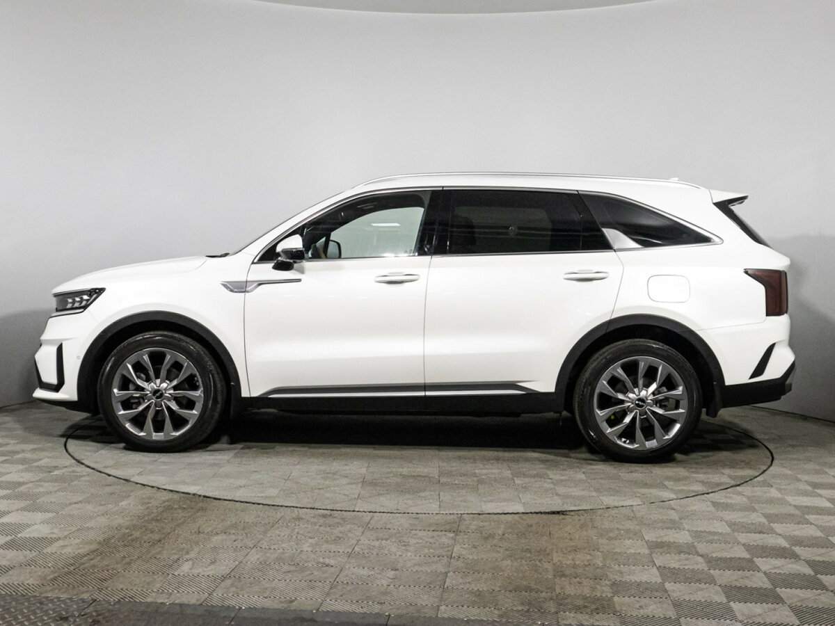 Kia Sorento с пробегом — 2023 год. Фото: #7