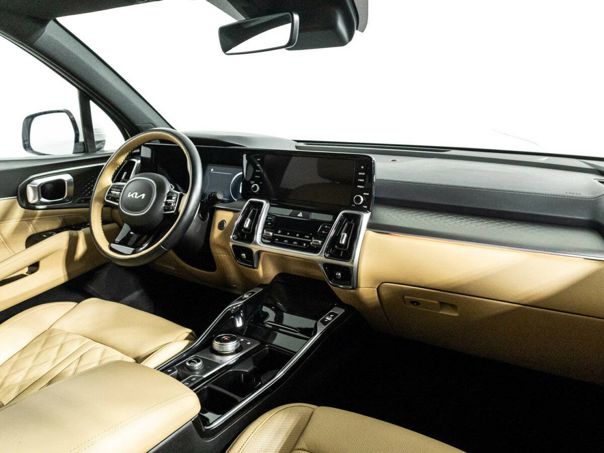 Kia Sorento с пробегом — 2023 год. Фото: #8