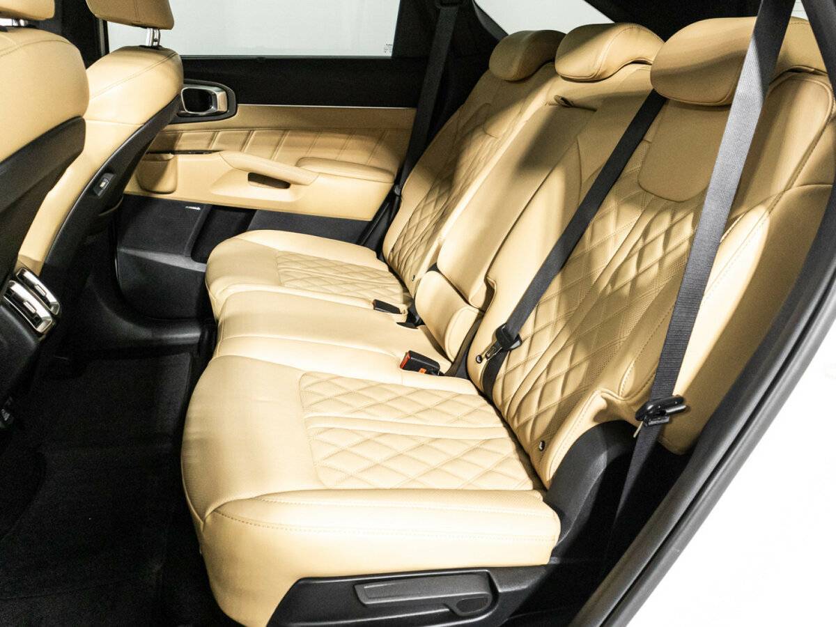 Kia Sorento с пробегом — 2023 год. Фото: #9