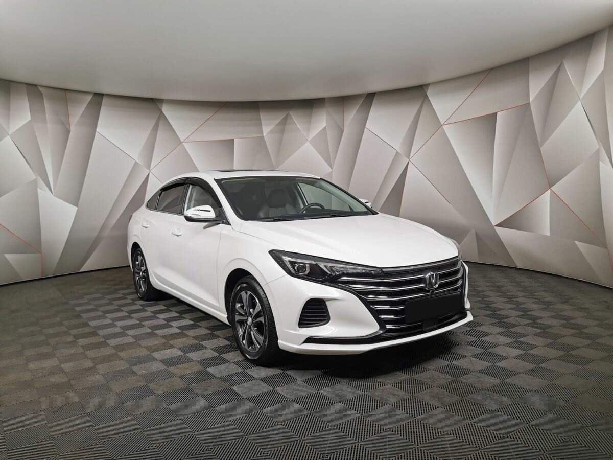 Changan Eado Plus с пробегом — 2023 год. Фото: #2