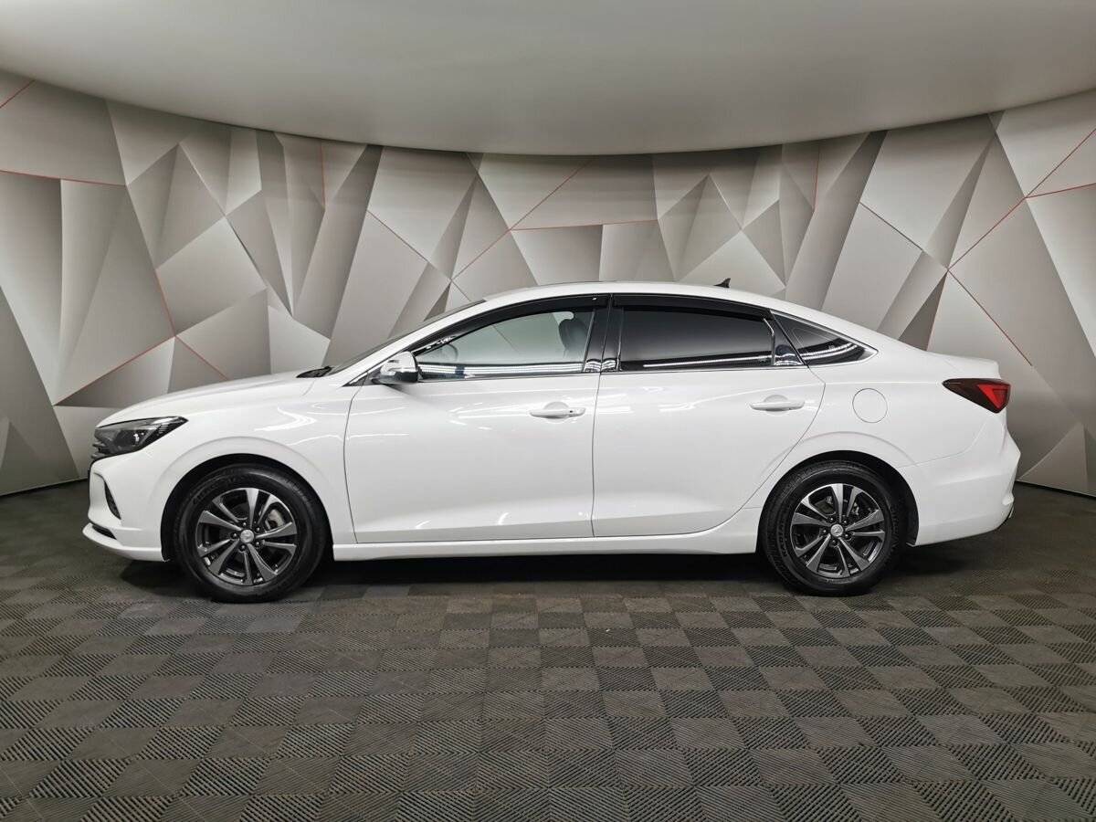 Changan Eado Plus с пробегом — 2023 год. Фото: #4