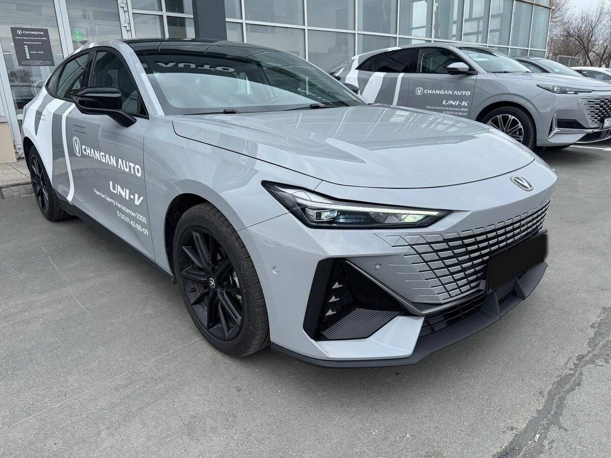 Changan UNI-V с пробегом — 2023 год. Фото: #7