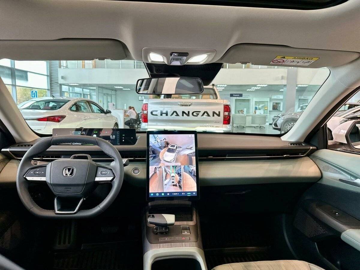 Changan Lamore с пробегом — 2023 год. Фото: #3