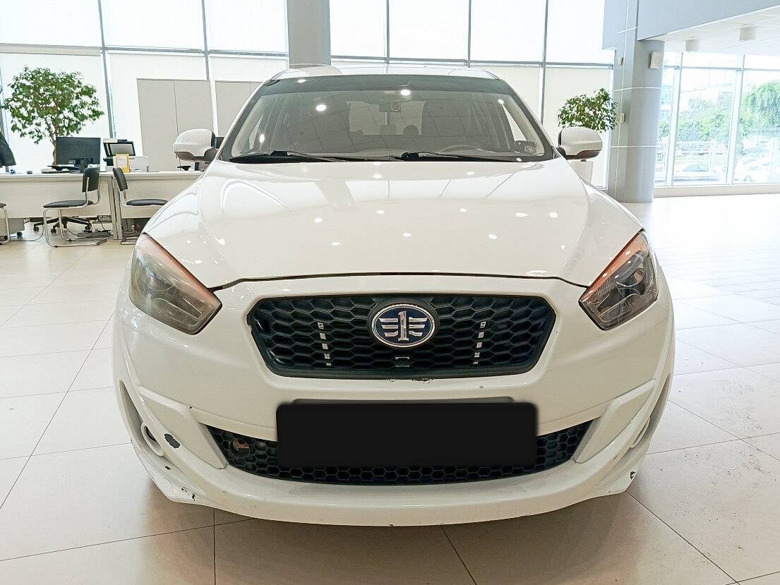 FAW Oley с пробегом — 2014 год. Фото: #1