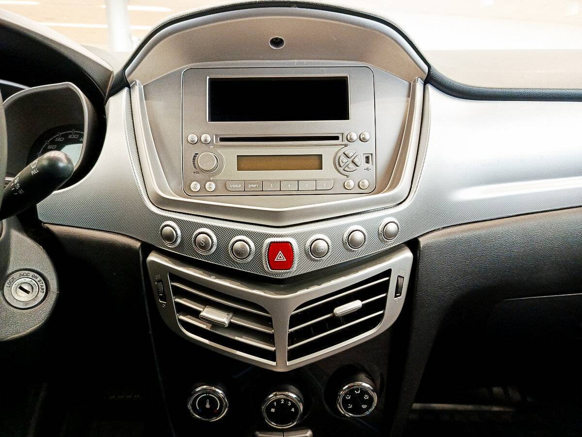 FAW Oley с пробегом — 2014 год. Фото: #14