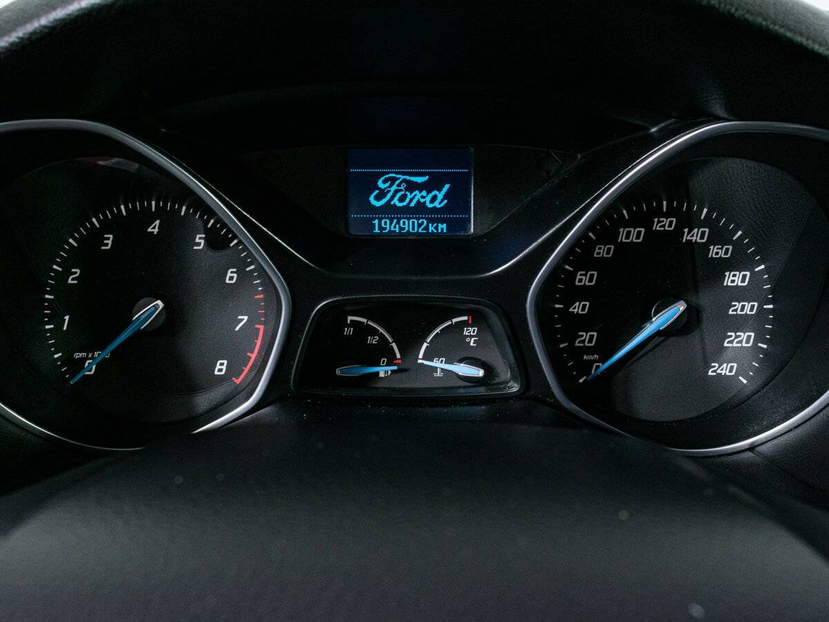 Ford Focus с пробегом — 2012 год. Фото: #12