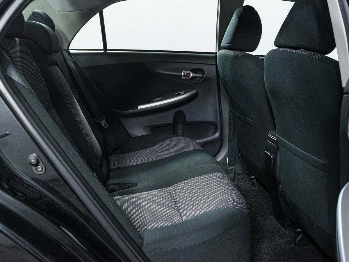 Toyota Corolla с пробегом — 2011 год. Фото: #9