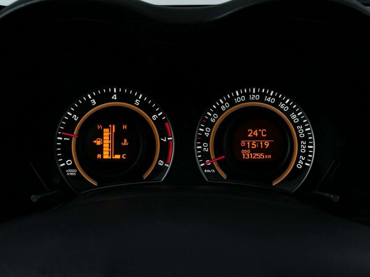 Toyota Corolla с пробегом — 2011 год. Фото: #10