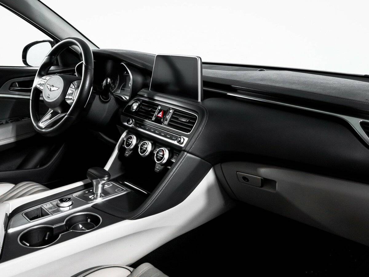 Genesis G70 с пробегом — 2019 год. Фото: #8